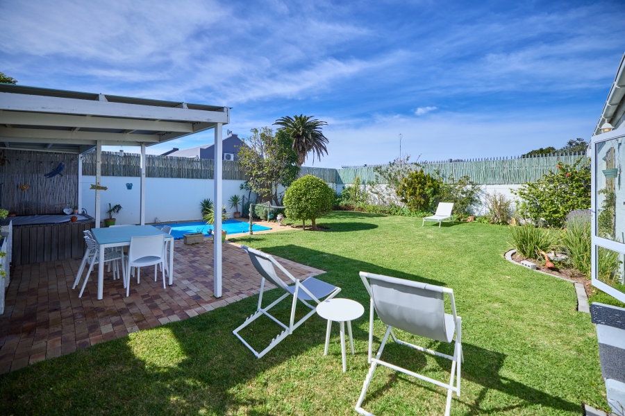 3 Bedroom Property for Sale in Milkwood Park Western Cape